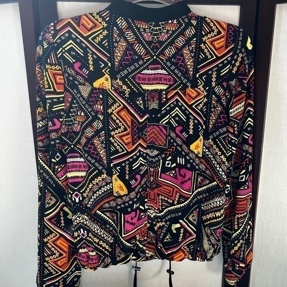 H&M Loves Coachella Aztec Blouse Size 4 - Picture 2 of 8